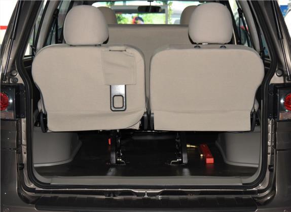 菱智 2017款 V3 1.5L 7座标准型 车厢座椅   后备厢