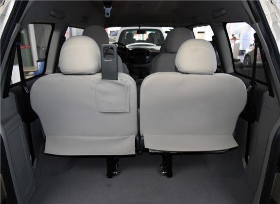 菱智 2017款 V3 1.5L 7座舒适型 车厢座椅   后备厢