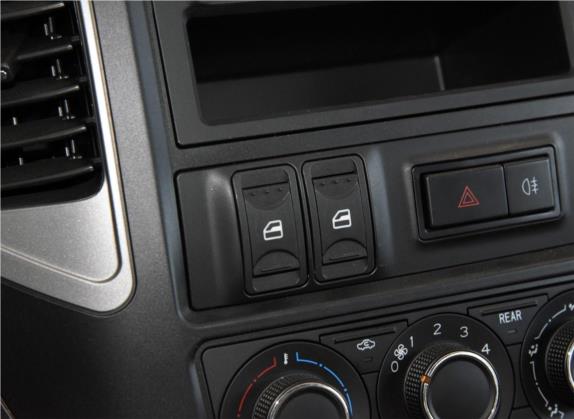 菱智 2017款 V3 1.5L 7座舒适型 车厢座椅   门窗控制