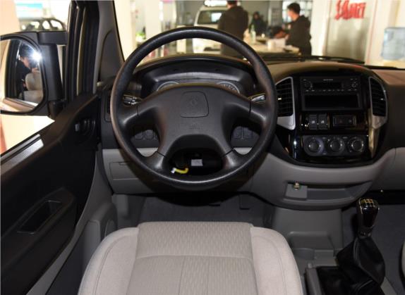 菱智 2017款 V3 1.5L 7座豪华型 中控类   驾驶位