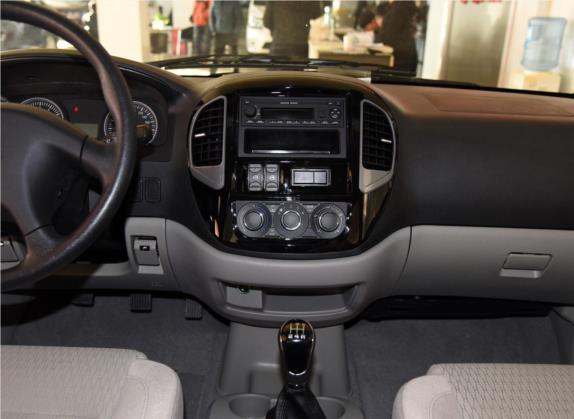 菱智 2017款 V3 1.5L 7座豪华型 中控类   中控台