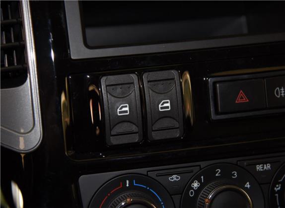 菱智 2017款 V3 1.5L 7座豪华型 车厢座椅   门窗控制