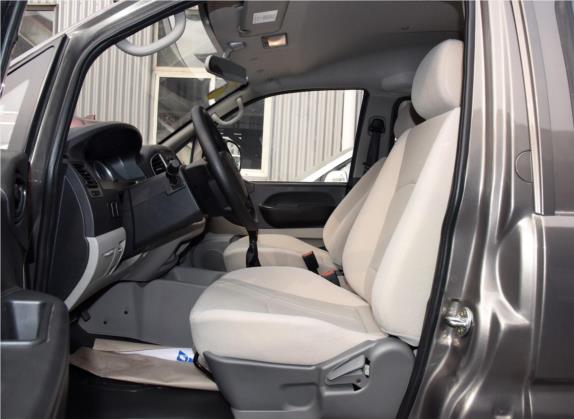 菱智 2017款 M3L 1.6L 7座标准型 车厢座椅   前排空间