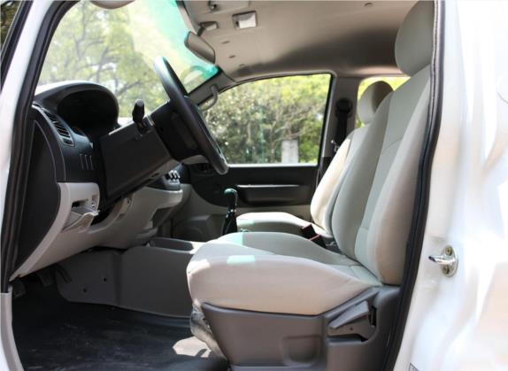 菱智 2017款 M3L 1.6L 9座标准型 车厢座椅   前排空间