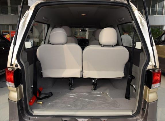 菱智 2017款 M3L 1.6L 7座舒适型 车厢座椅   后备厢