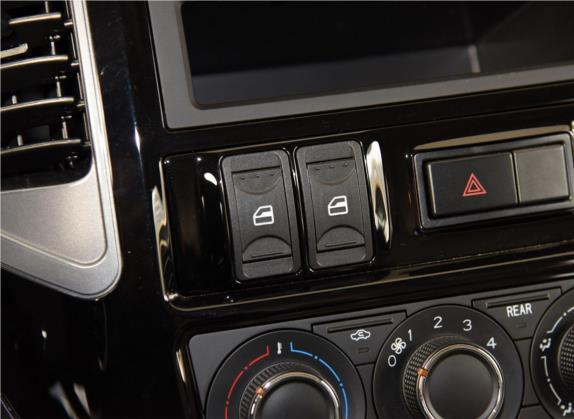 菱智 2017款 M3L 1.6L 7座舒适型 车厢座椅   门窗控制