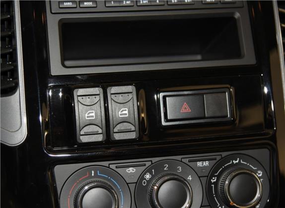 菱智 2017款 M3L 1.6L 9座舒适型 车厢座椅   门窗控制