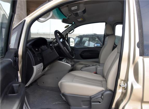 菱智 2017款 M3L 2.0L 7座舒适型 车厢座椅   前排空间
