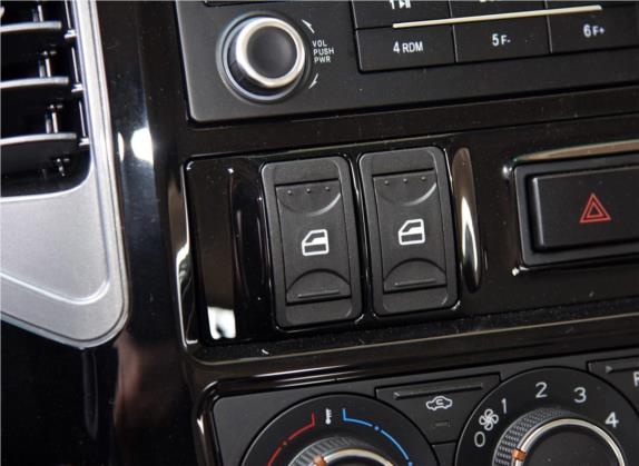 菱智 2017款 M3L 2.0L 7座舒适型 车厢座椅   门窗控制