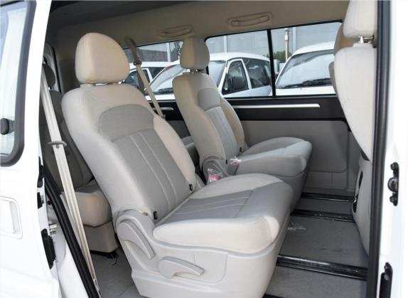 菱智 2017款 M5L 1.6L 9座标准型 车厢座椅   后排空间