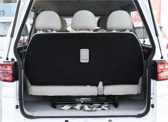 菱智 2017款 M5L 1.6L 9座标准型 车厢座椅   后备厢