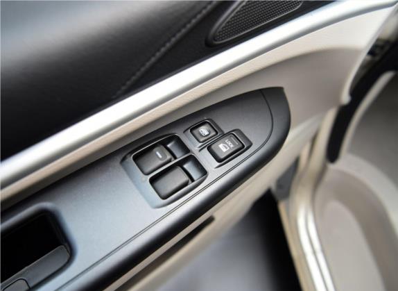 菱智 2017款 M5L 1.6L 7座舒适型 车厢座椅   门窗控制