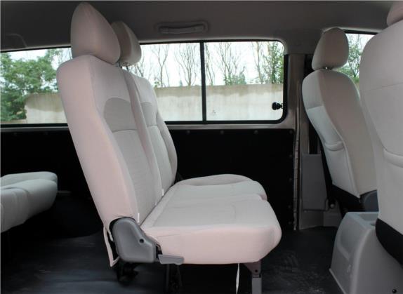 菱智 2017款 改款 M3L 1.6L 7座标准型 车厢座椅   后排空间