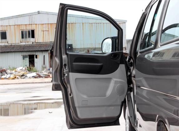 菱智 2017款 改款 M3L 1.6L 7座标准型 车厢座椅   前门板