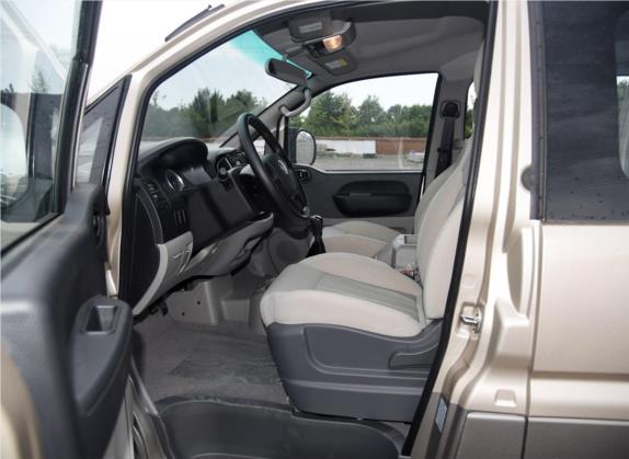 菱智 2017款 改款 M3L 1.6L 7座舒适型 车厢座椅   前排空间