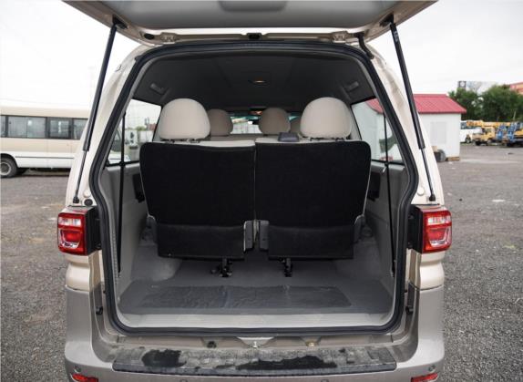 菱智 2017款 改款 M3L 1.6L 7座舒适型 车厢座椅   后备厢