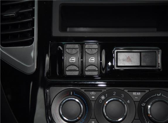 菱智 2017款 改款 M3L 1.6L 7座舒适型 车厢座椅   门窗控制