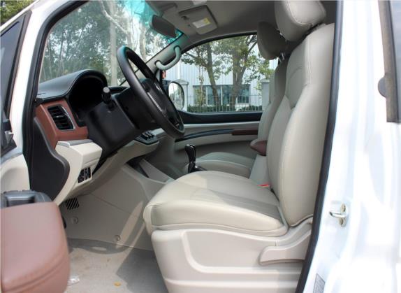 菱智 2018款 M5 1.6L 7座舒适型 车厢座椅   前排空间