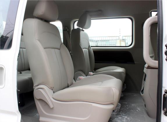菱智 2018款 M5 1.6L 7座舒适型 车厢座椅   后排空间
