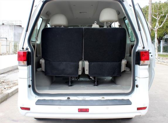 菱智 2018款 M5 1.6L 7座舒适型 车厢座椅   后备厢