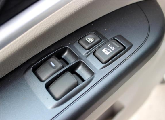 菱智 2018款 M5 1.6L 7座舒适型 车厢座椅   门窗控制