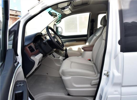 菱智 2018款 M5 1.6L 7座豪华型 车厢座椅   前排空间