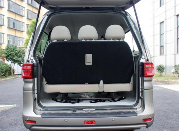 菱智 2018款 M5L 1.6L 9座舒适型 车厢座椅   后备厢