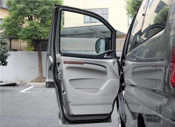 菱智 2018款 M5L 1.6L 9座舒适型 车厢座椅   前门板