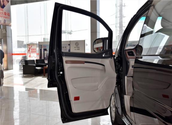菱智 2018款 M5L 1.6L 9座豪华型 车厢座椅   前门板