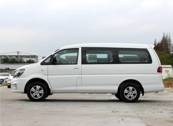 菱智 2018款 M5L 2.0L 7座舒适型 外观   正侧