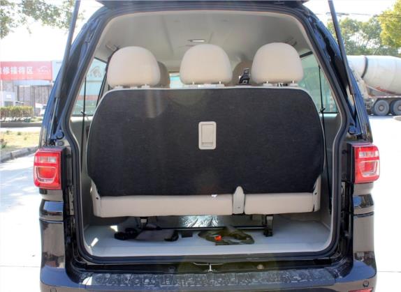 菱智 2018款 M5L 2.0L 9座舒适型 车厢座椅   后备厢