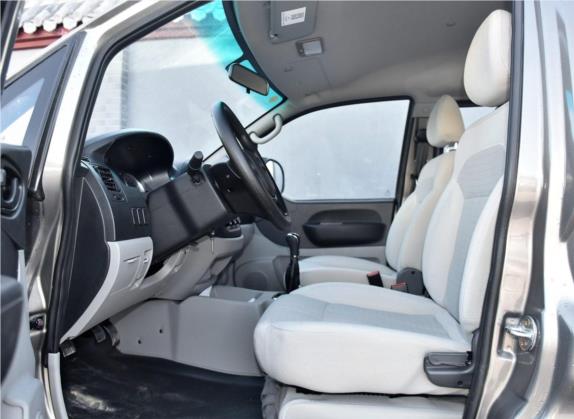 菱智 2018款 M3 1.5L 5座基本型 车厢座椅   前排空间