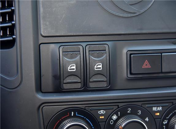 菱智 2018款 M3 1.5L 5座基本型 车厢座椅   门窗控制