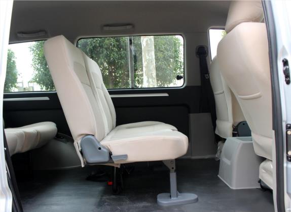 菱智 2018款 M3 1.5L 7座标准型 车厢座椅   后排空间