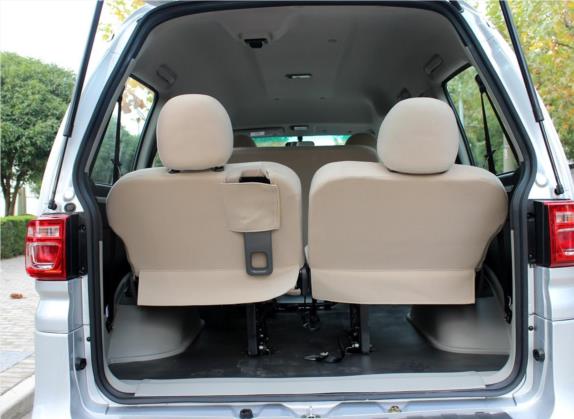 菱智 2018款 M3 1.5L 7座标准型 车厢座椅   后备厢