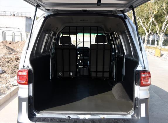 菱智 2018款 V3L 1.6L 2座物流版 车厢座椅   后备厢