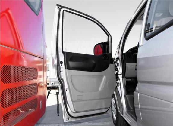 菱智 2018款 V3L 1.6L 5座物流版 车厢座椅   前门板