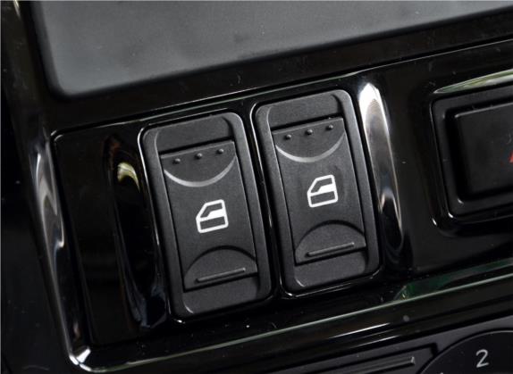 菱智 2019款 M3L 2.0L 7座标准型 车厢座椅   门窗控制