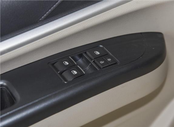 菱智 2019款 M5 1.6L 7座基本型 国VI 车厢座椅   门窗控制