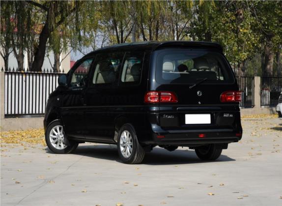 菱智 2019款 M5 1.6L 7座豪华型 国VI 外观   斜后