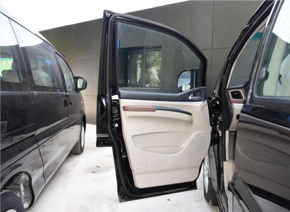 菱智 2019款 M5L 1.6L 7座标准型 国VI 车厢座椅   前门板