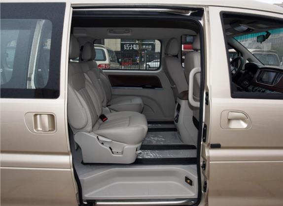 菱智 2019款 M5L 1.6L 7座豪华型 国VI 车厢座椅   后排空间