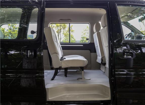 菱智 2019款 M5 1.6L 特供版 6座 车厢座椅   后排空间