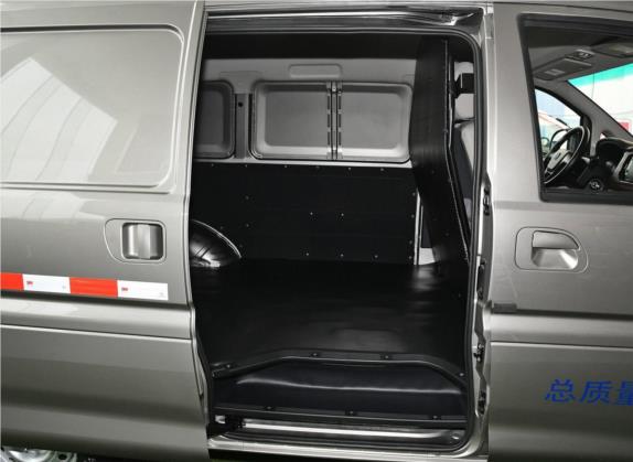 菱智 2019款 V3 1.6L 2座物流版 车厢座椅   后排空间