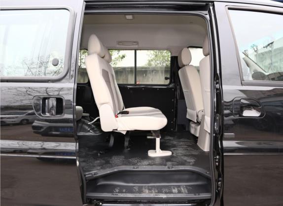 菱智 2019款 M5 1.6L 7座特供型 国VI 车厢座椅   后排空间
