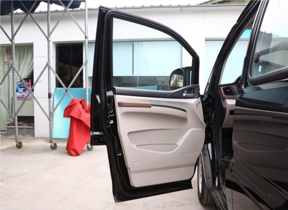 菱智 2019款 M5 1.6L 7座特供型 国VI 车厢座椅   前门板