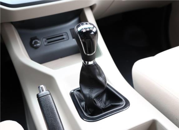 菱智 2019款 M5 1.6L 7座特供型 国VI 中控类   挡把