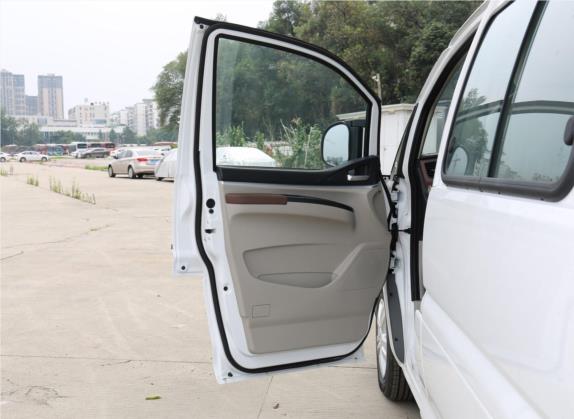 菱智 2019款 改款 M5L 1.6L 9座基本型 国VI 车厢座椅   前门板