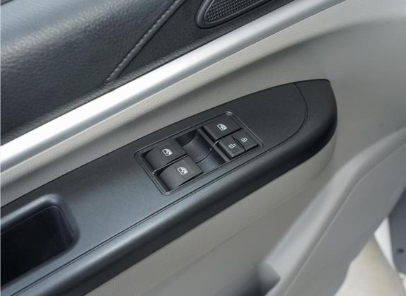 菱智 2020款 M5 1.6L 实用型 车厢座椅   门窗控制