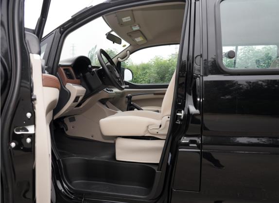 菱智 2020款 M5L 1.6L 实用型 车厢座椅   前排空间